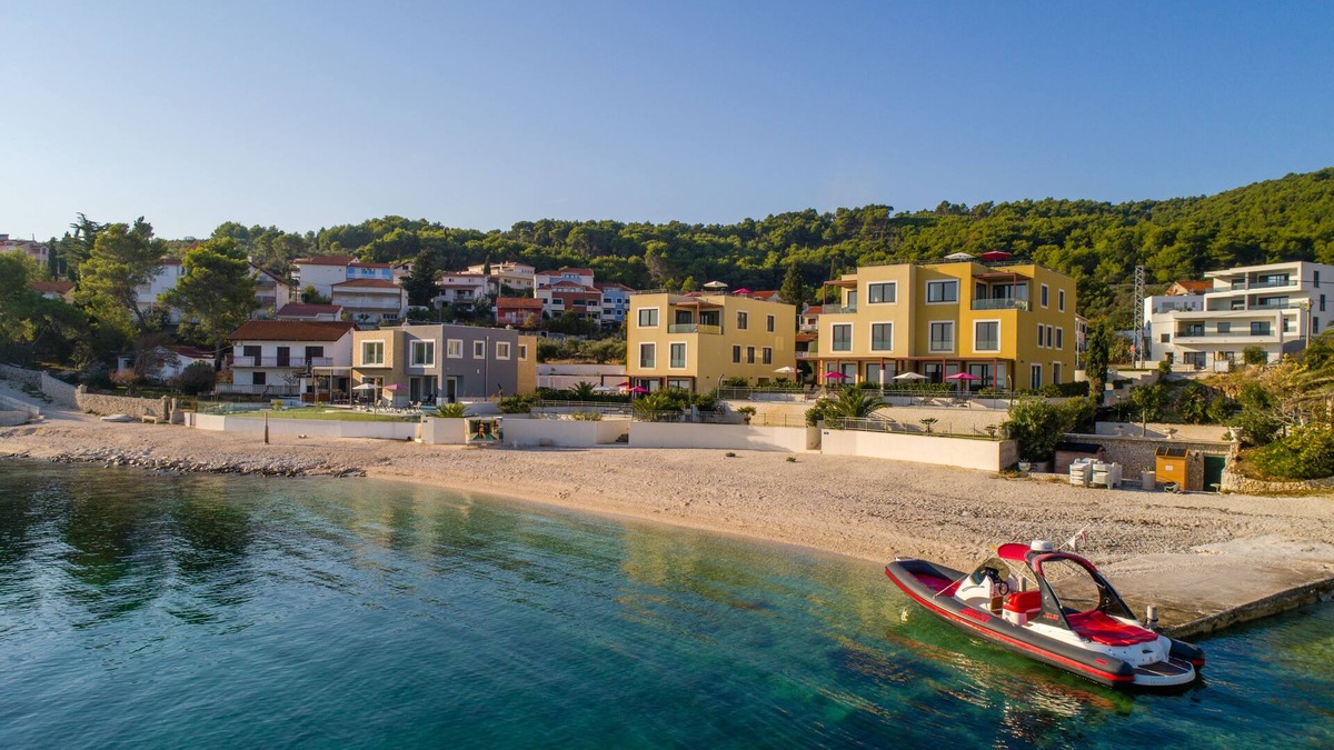 Slatine Apartment | Acadia Beach Villas & Apartments, Slatine
