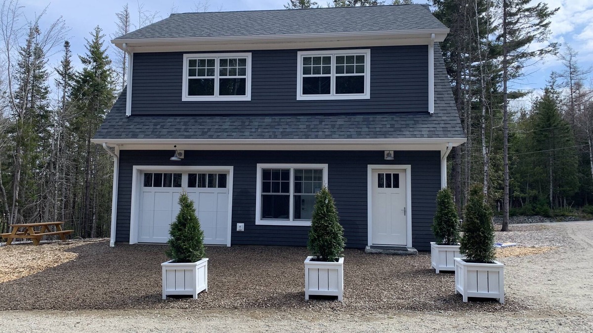 Southwest Harbor Apartment | Acadia New Construction! 2nd Floor Apartment Close to Acadia, 2 Minutes from SWH