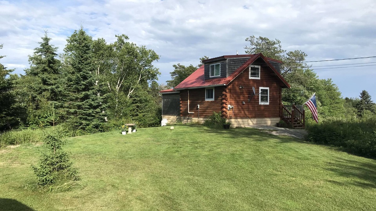 Corea Cabin | Acadia SummerHill Log Cabin-charmingly unique, cozy and quiet, a true hidden gem