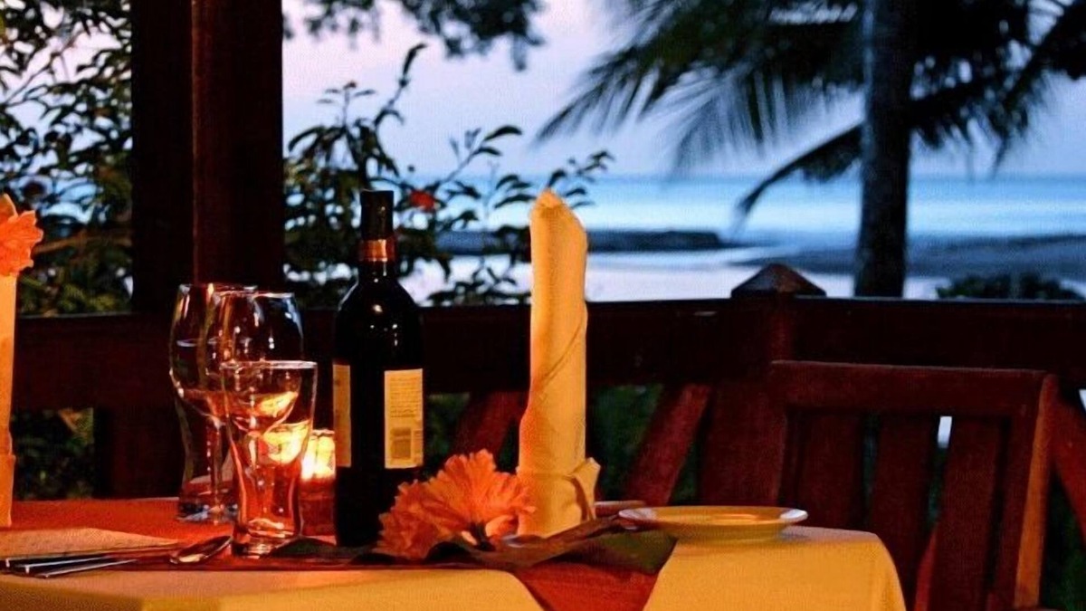 Grande Riviere Hotel | Acajou Hotel