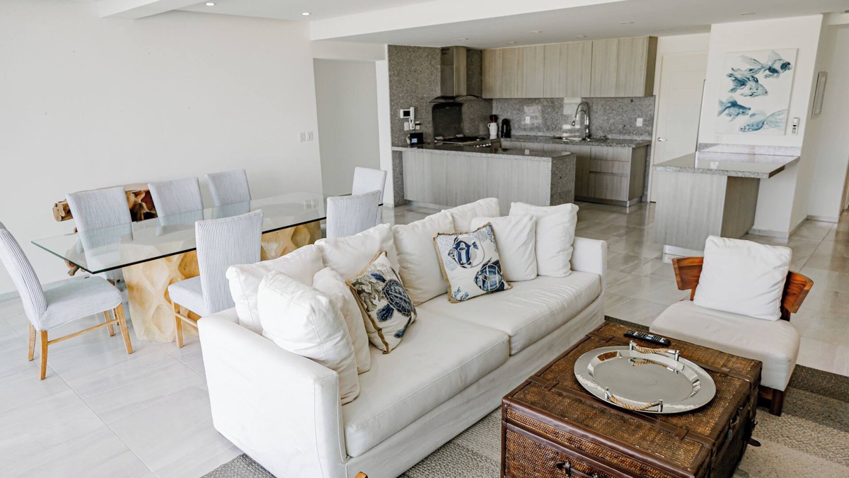 Playa Diamante Apartment | ACAPULCO RESIDENCES WITH GOLF VIEWS