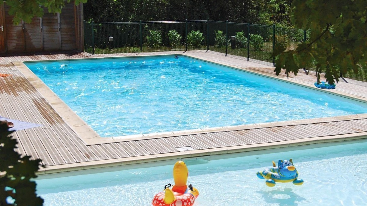 Gramat Cabin | Accès Piscine, Fitness, Sauna ! Maisonnette Climatisée avec Terrasse