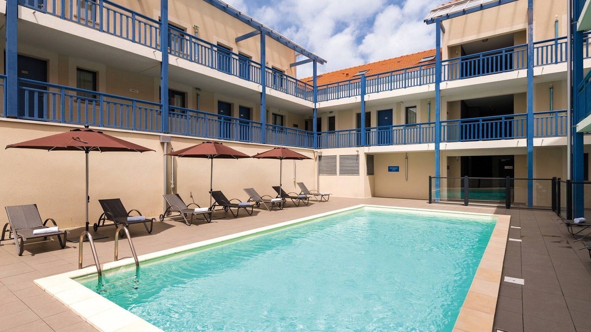 Biscarrosse Plage Hotel | Accès Sauna + École de Surf Sur-Place