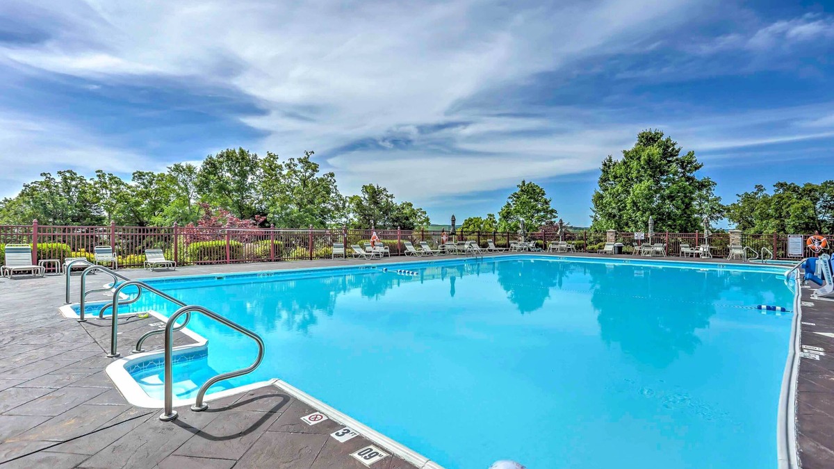 Branson Apartment | Access to 5 Pools: Ground-floor Branson Condo!