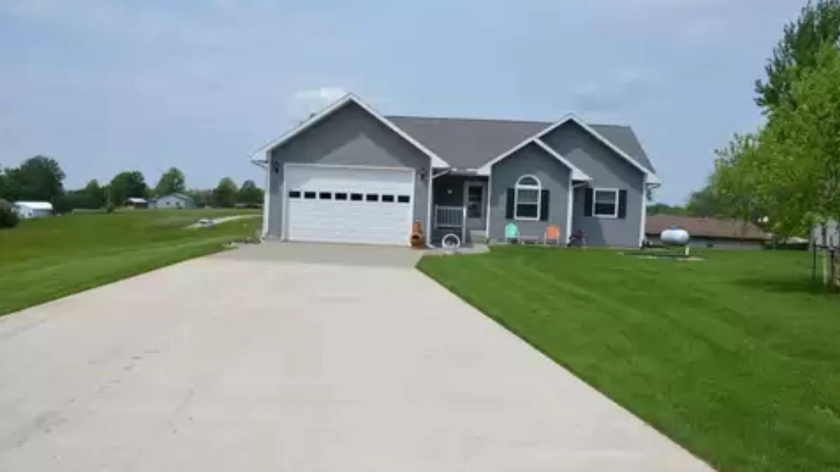 Moravia House | Access to all that Rathbun Lake has to offer