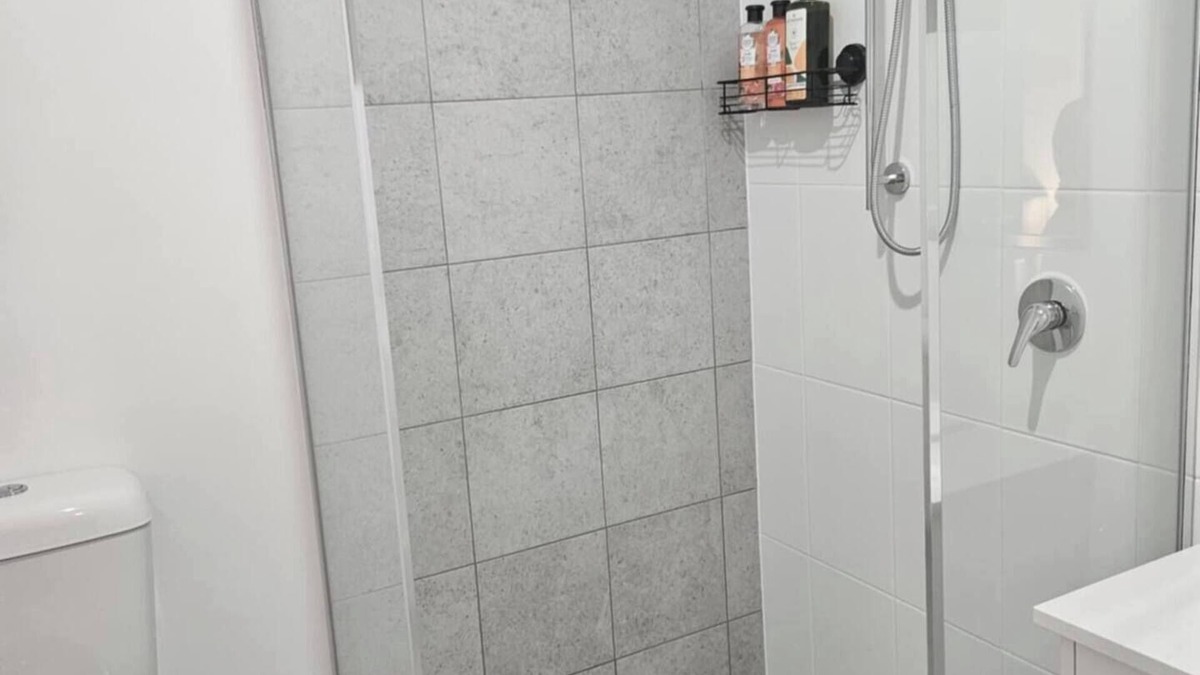 Cotswold Hills House | Accessible Accommodation with Private Ensuite Bathrooms