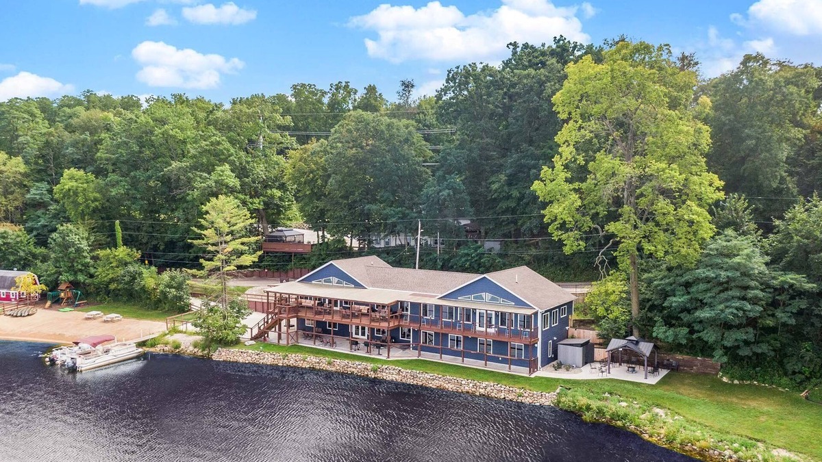 Cassopolis House | Accessible Blue Spruce Lodge: 340 ft of Lake Frontage, 80-ft wide Sandy Beach!