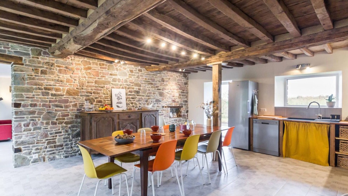 Beuvrigny Cottage | Accessible Countryside Retreat: Pet-Friendly, Private Garden, Terrace, Wi-Fi, EV Charger