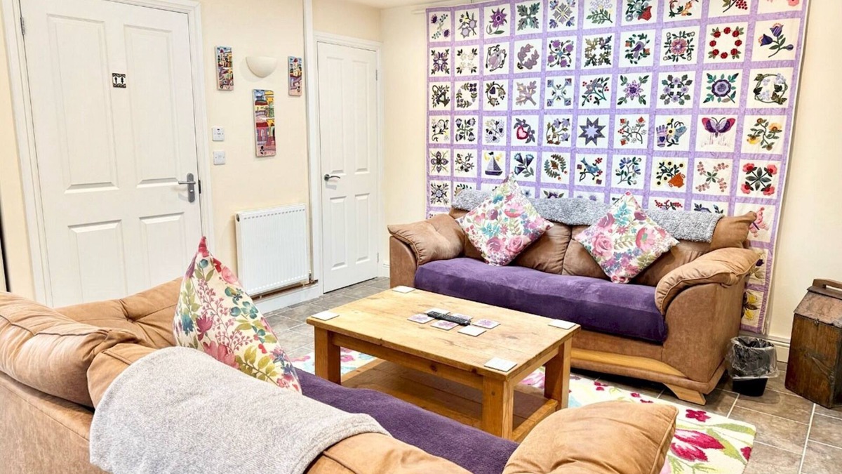 Sketty House | Accessible, Couple Friendly Home | Pass The Keys