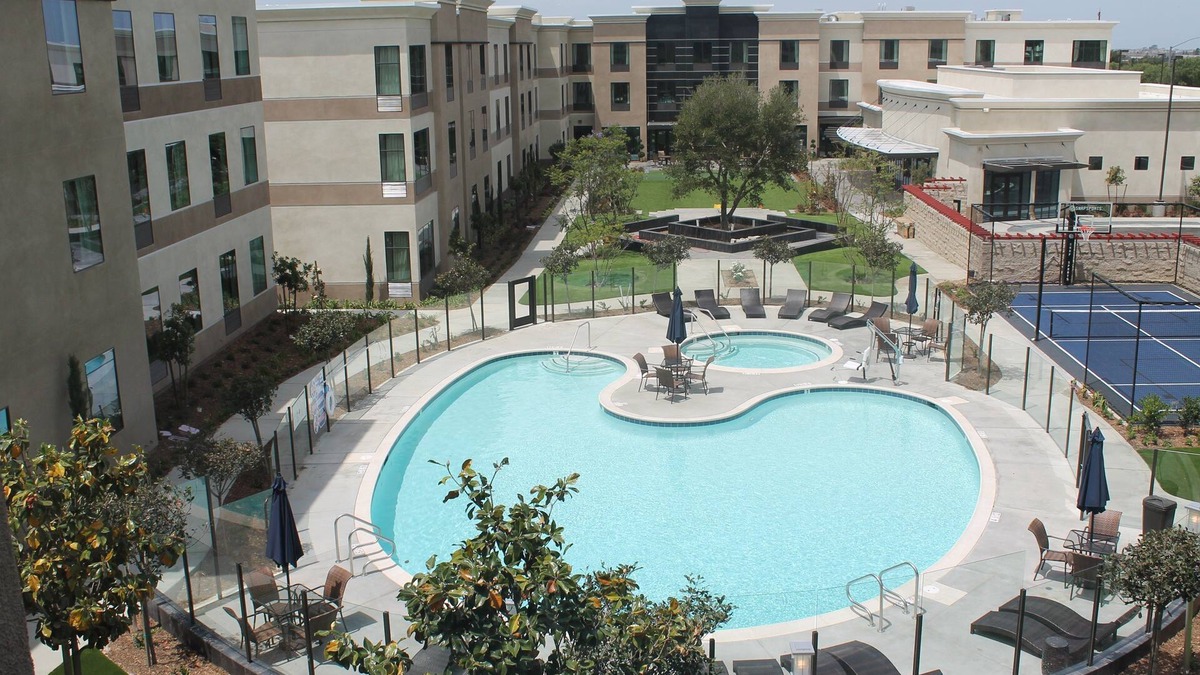 Bressi Ranch Condo | Accessible King Suite Near the Airport | Free Breakfast, Gym + Pool Access