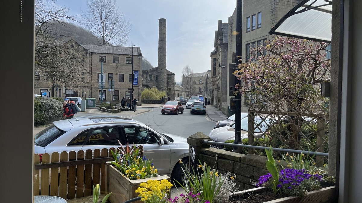 Wadsworth Apartment | Accessible Quiet Studio in Prime Central Location with Log Burner &Private Patio