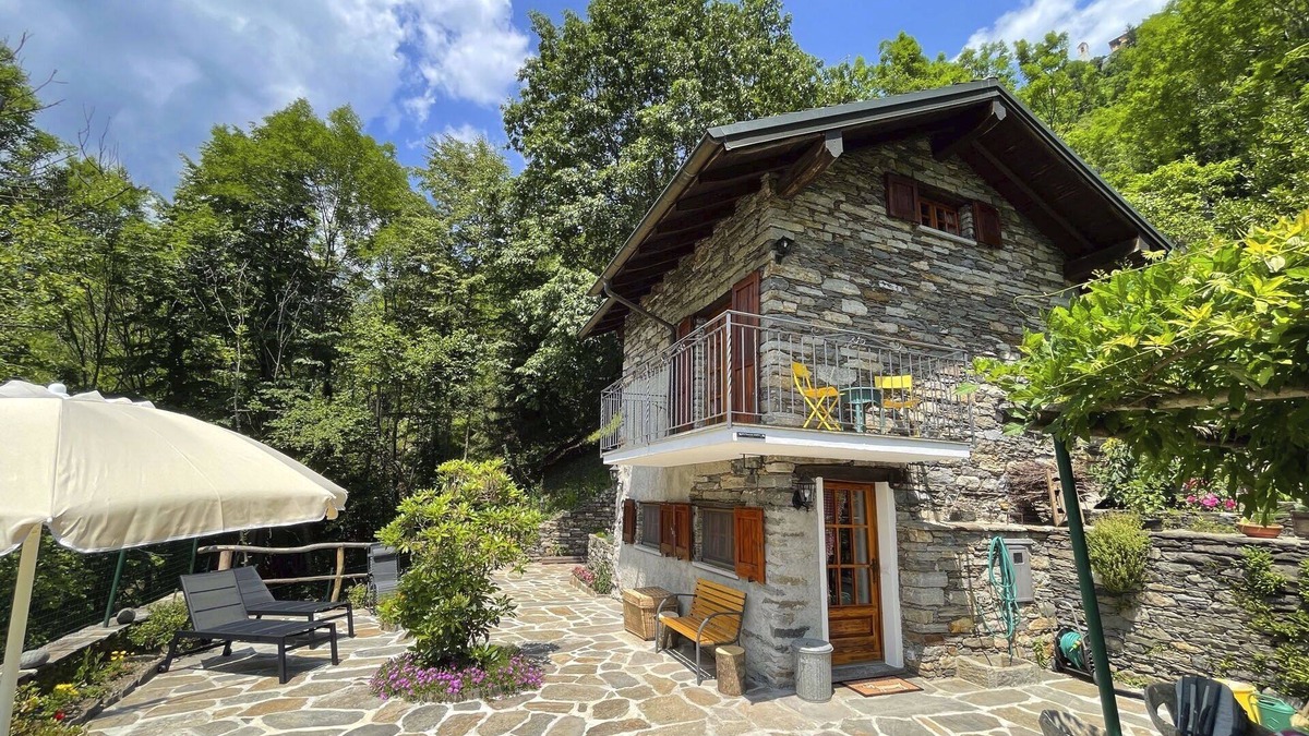 Cavaglio-Spoccia House | Accogliente Casa di Pietra in Mezzo ad una Strepitosa Fauna e Flora