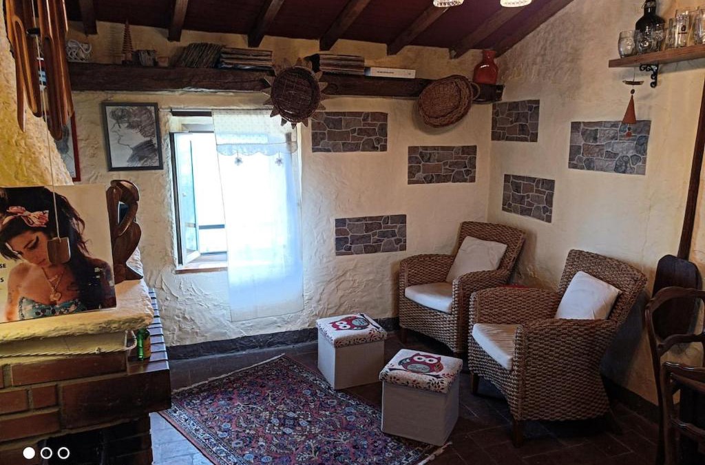 Marliana Apartment | Accogliente casa in pietra in borgo medievale