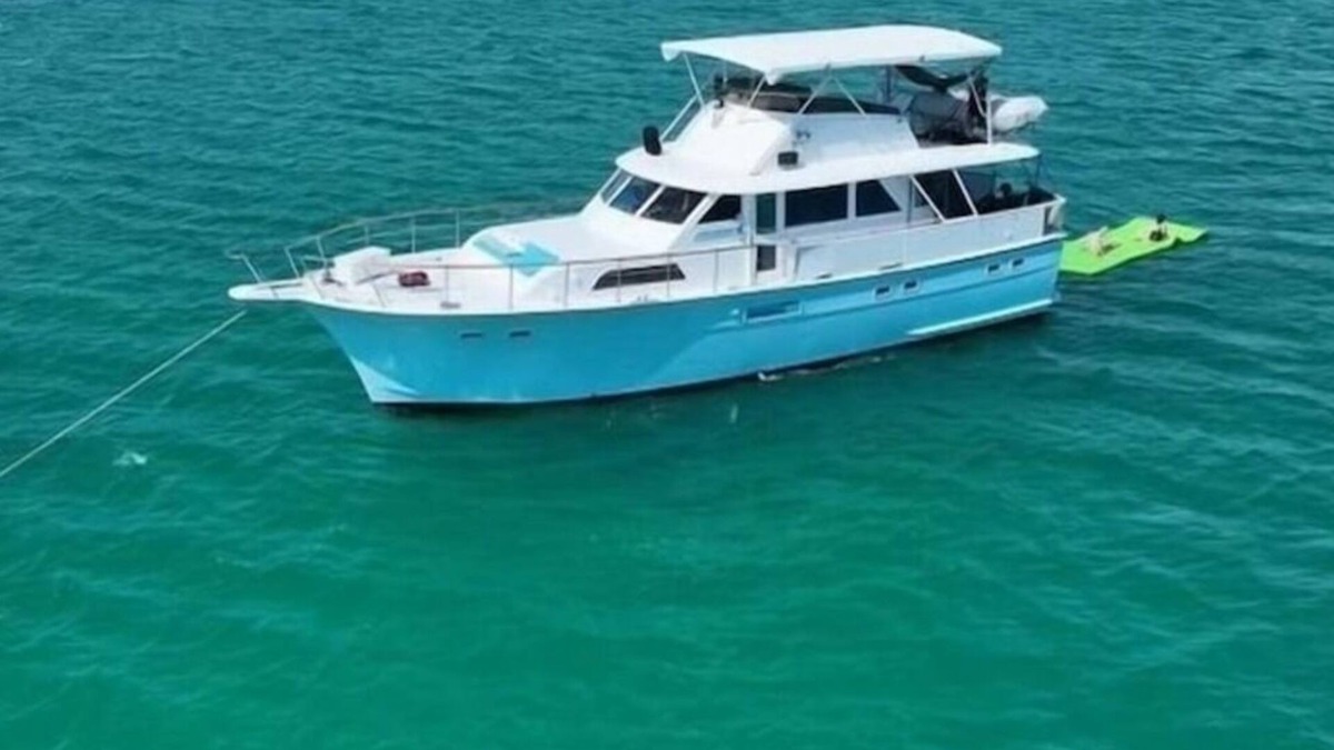 Key West Boat Rental | Accommodates 8 Guests 50% Discount! 3 bedroom boat with AC in amazing Key West