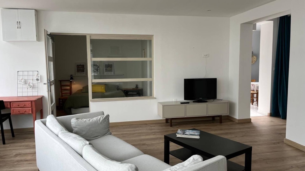 Treffiagat Apartment | Accommodation back from the beach