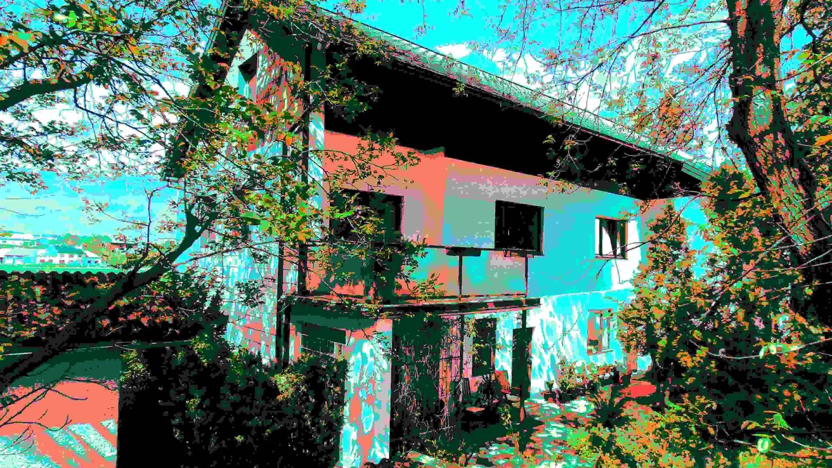 Neulengbach Apartment | Accommodation close to the center with in-house swimming pond and wonderful castle view