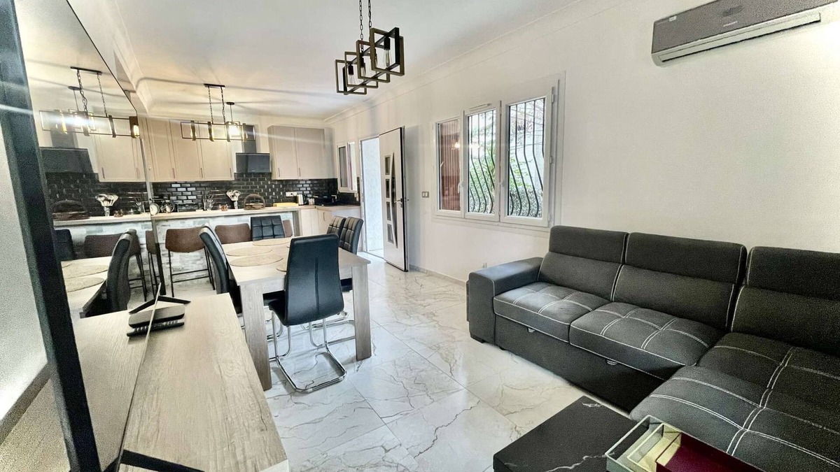 La Viste Apartment | Accommodation for 6 adults or 5 adults + 2 children