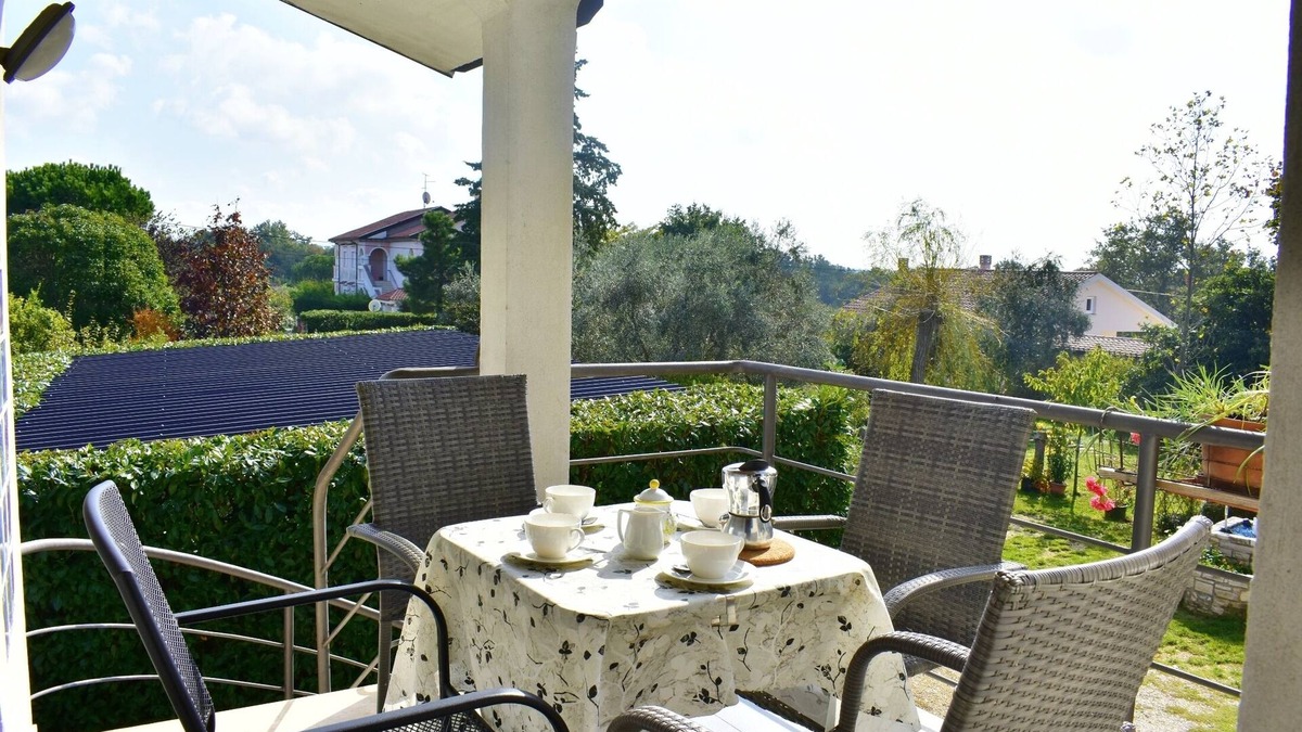 Valica Apartment | Accommodation in Barboj-Umag, your holiday in the countryside, 5 min from the sea, terrace