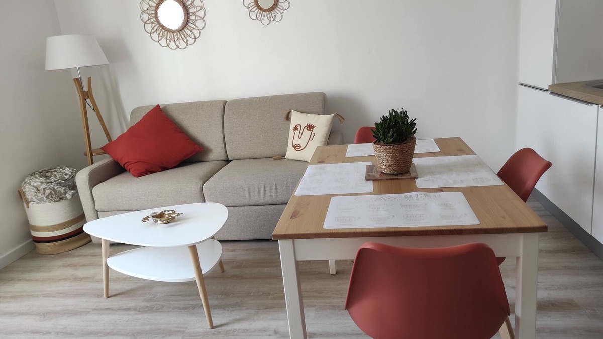 La Turballe Apartment | Accommodation in the center of town near the sea