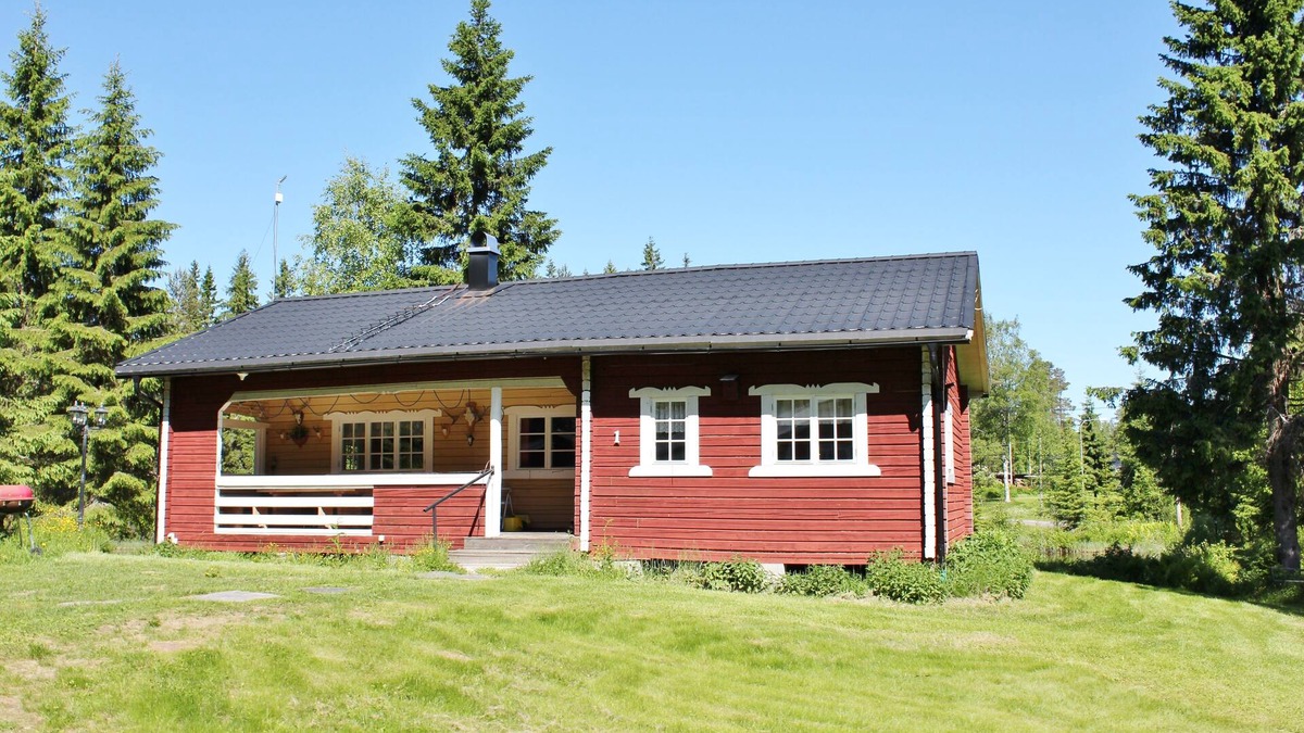 Axland Cabin | Accommodation in the forest by the lake. Come and visit us in Sweden