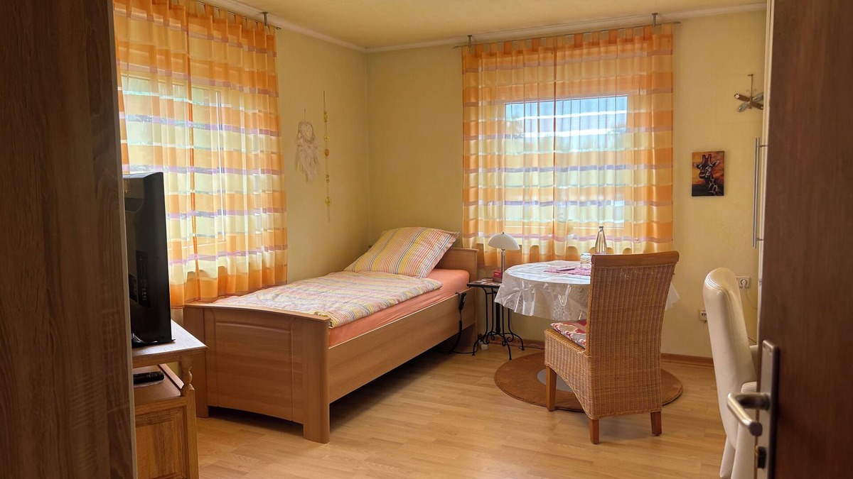 Grevenbroich Bed & Breakfast | Accommodation is conveniently located between the major cities of Cologne/Düsseldorf/Aachen