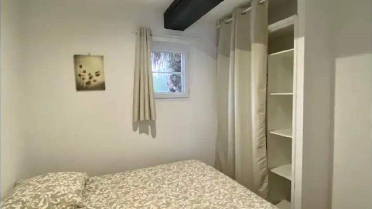 Le Fenouiller House | Accommodation.Le petit beauregard.you'll be 4 minutes from the beaches.
