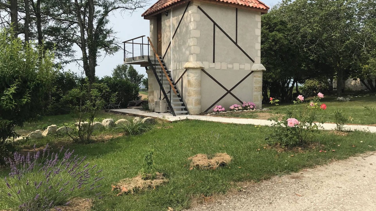 Laplume Cottage | Accommodation Le Pigeonnier