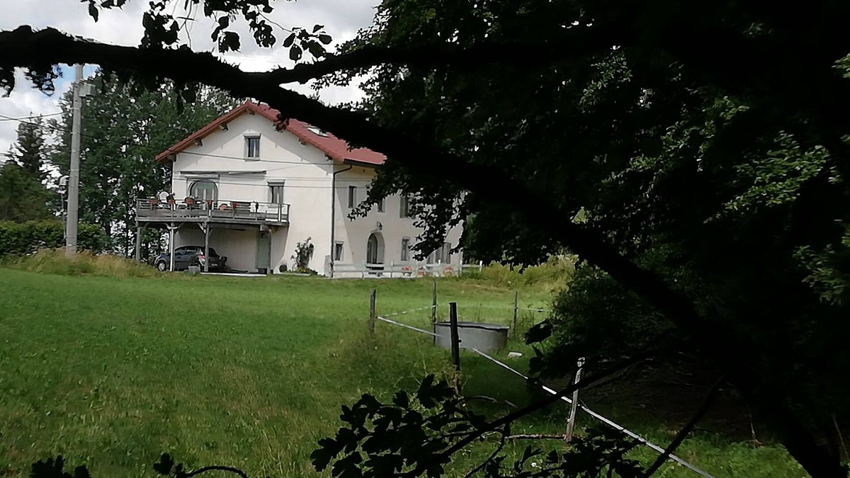 Paroisse des Monts de Bienne Apartment | Accommodation located at 1000 meters in the countryside