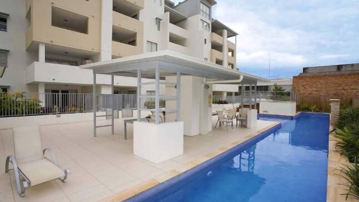 South Brisbane Apartment | Accommodation South Bank Brisbane 25meters from Exhibition & Convention Centre