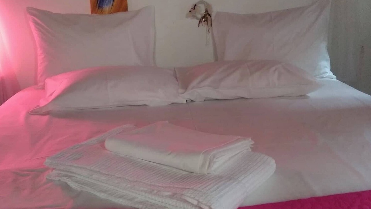 Nei Pori Cottage | Accommodation with a balcony and BBQ garden, located 200m from the beach
