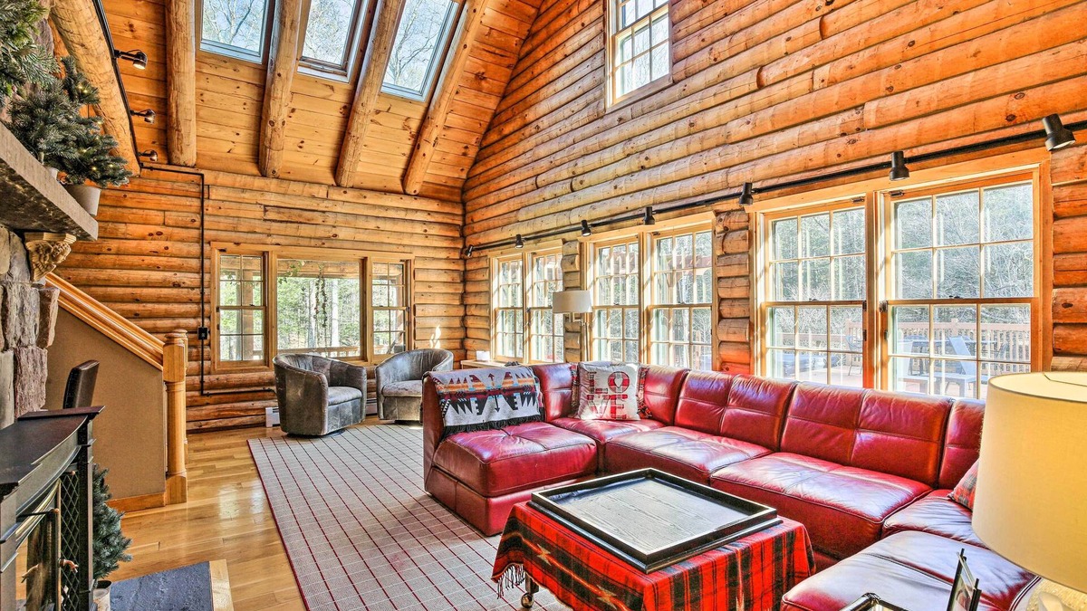 Accord Cabin | Accord Vacation Rental w/Pool & Hot Tub!
