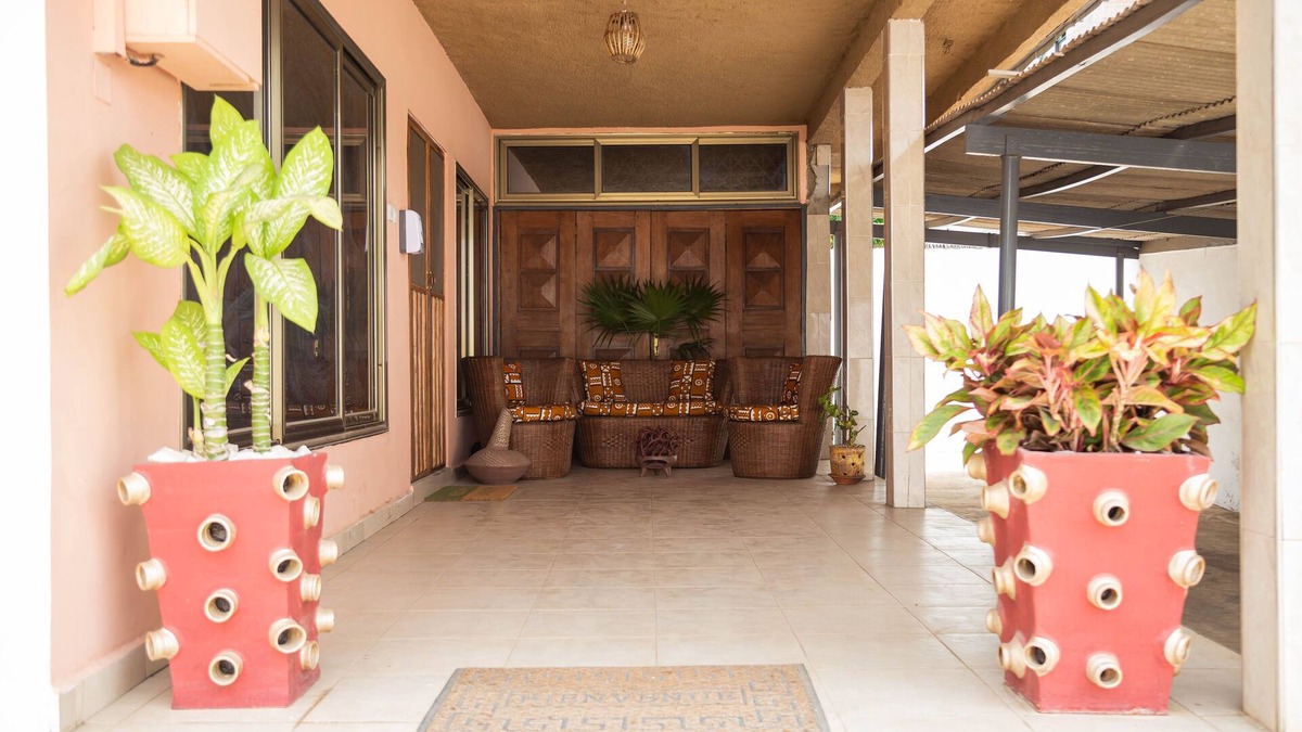 Greenhill House | Accra, Airport Residential, <3miles from KIA Airport 4 beds/family,Groups,Acc