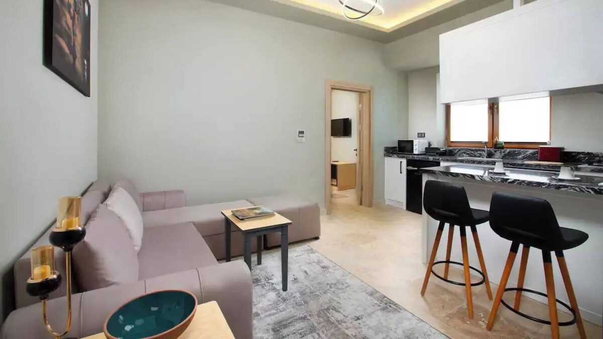 Ortahisar Apartment | Acer Living Home 103