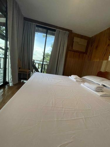 Lanuza Bed & Breakfast | Aceyoung Paradise