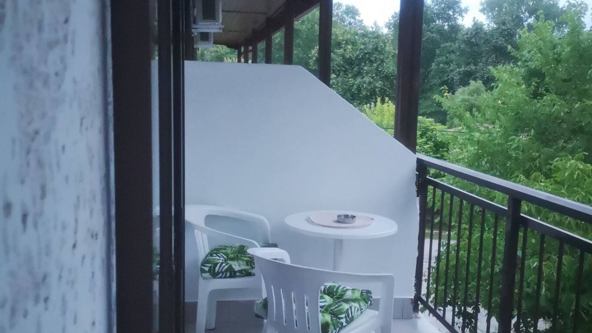 Paralia Skotinis House | Achillion b&b