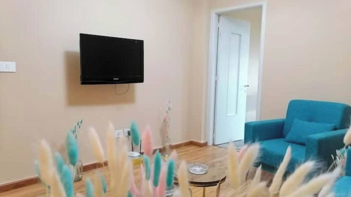 Sodeco Apartment | Achrafieh Vintage Apt,24/7Power, Garden BBQ Hottub