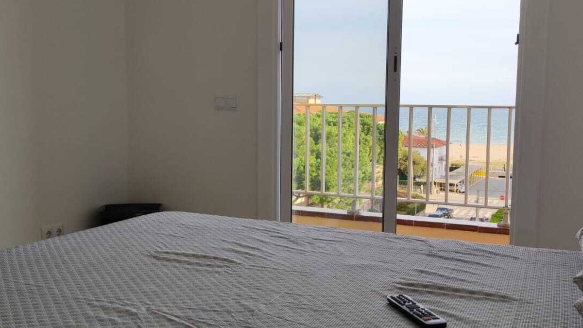 Comarruga Apartment | Acogedor Apartamento en la Playa de Sant Salvador - Increíbles Vistas al mar