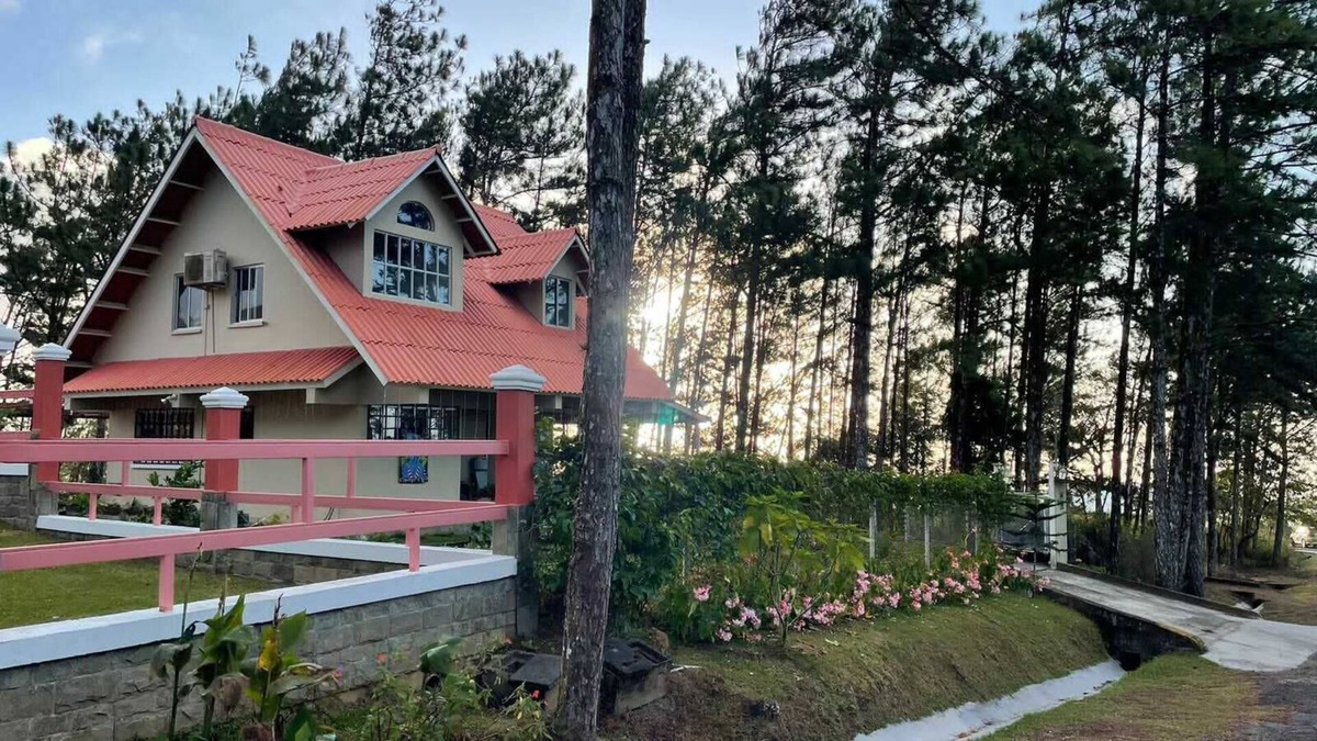 Cerro Azul House | Acogedora Casa en Los Altos de Cerro Azul