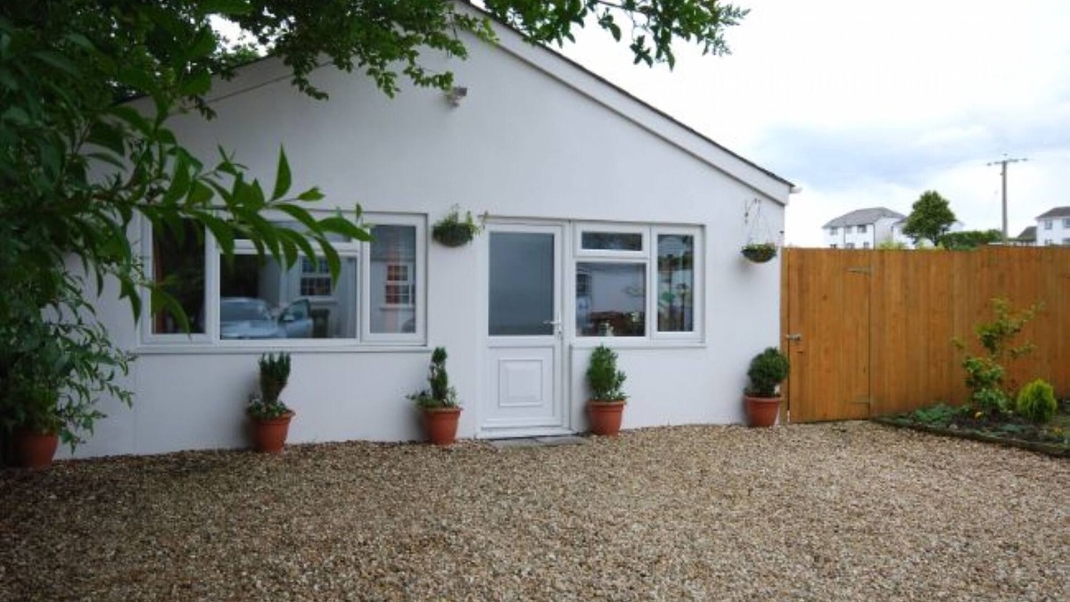 Horns Cross House | Acorn Cottage Detached Self Catering Accommodation