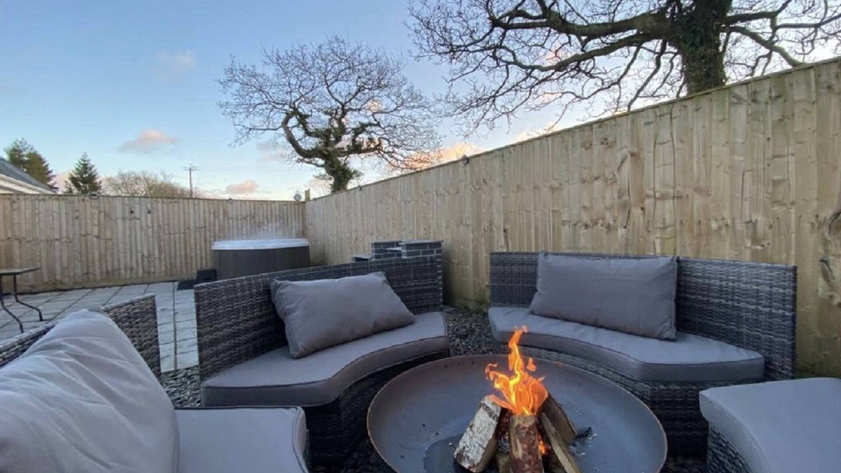 St. Florence Cottage | Acorn Cottage in Pembrokeshire