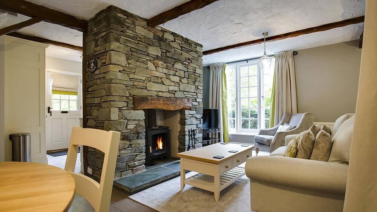 Grasmere Cottage | ACORN COTTAGE, pet friendly, with open fire in Grasmere