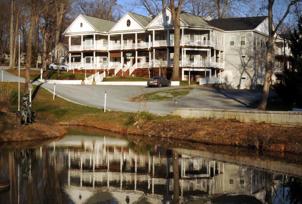 Lynchburg Bed & Breakfast | Acorn Hill Lodge and Spa
