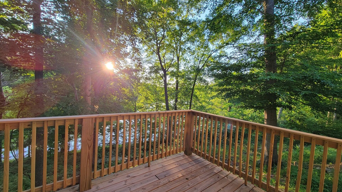 Leitchfield House | Acre lot surrounded by Rough River