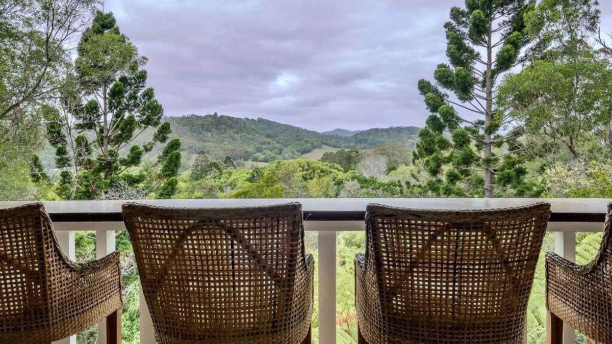 Currumbin Valley House | Acreage near Currumbin Beach