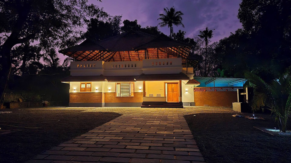 Muvattupuzha House | Acrewood Farmhouse, heritage-style house, soulful retreat into the nature.