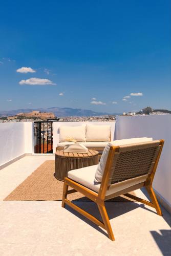 Dafni Villa | Acropolis & Sea View Villa with Whirlpool & BBQ