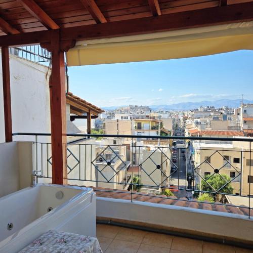 Dafni-Ymittos Apartment | Acropolis View Sky Suite with Jacuzzi near Metro