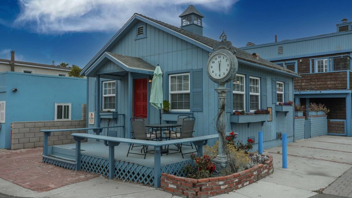 Santa Ana Heights House | Across quiet street from sandy beach.