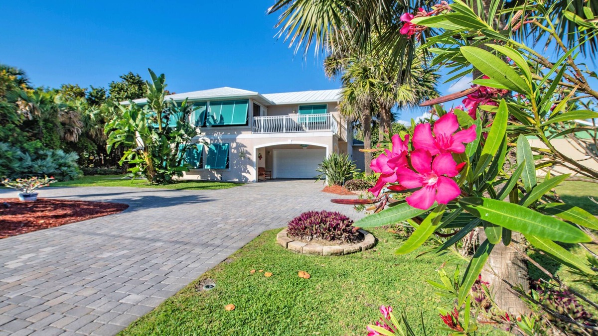 Floridana Beach House | Across the Street From Pristine Beach: No Cleaning Fee, 90 day minimum