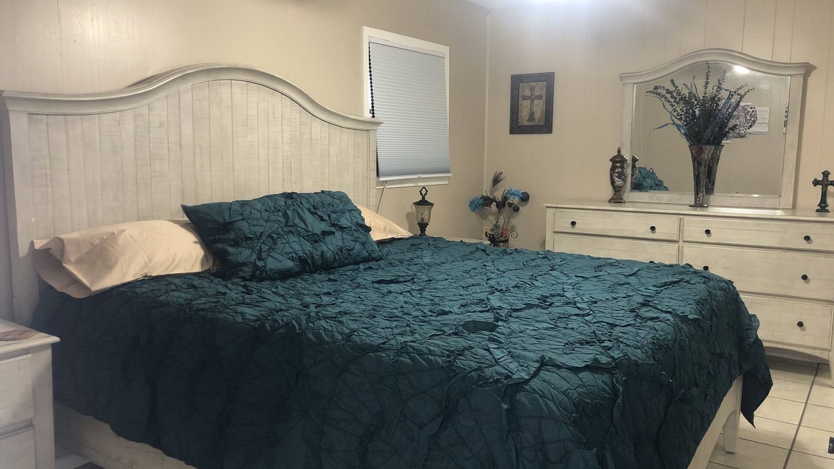 Abilene Apartment | ACU area- Roomy Home close to ACU great for short term or long term.